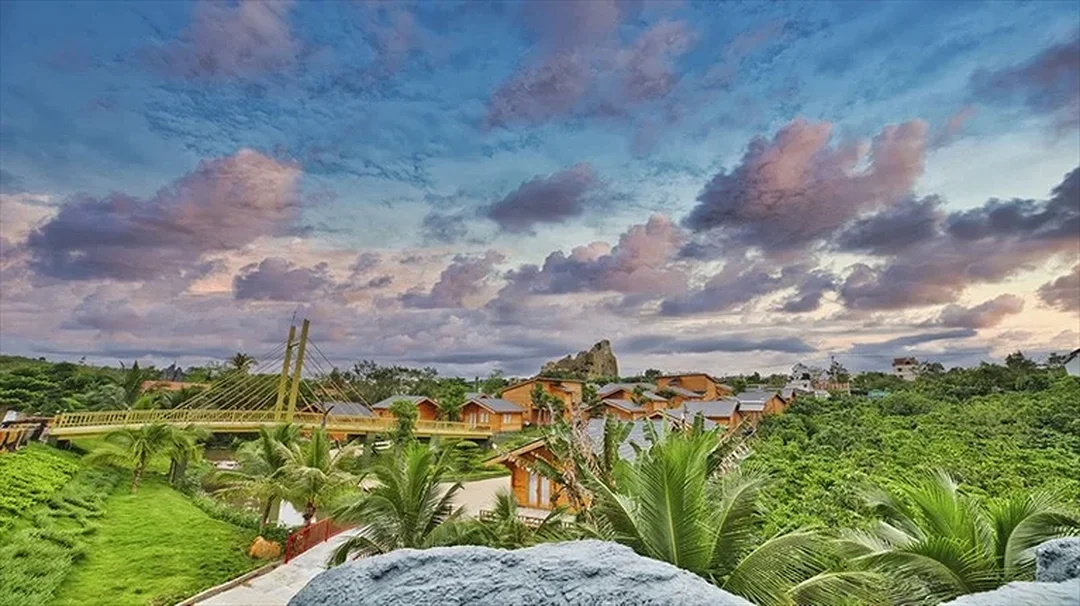 27 cao thắng lộc nga bảo lộc lâm đồng - không gian hồ bơi Tea Resort