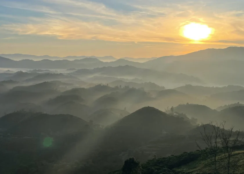Đèo Mây Lộc Thành – Biển Mây Bồng Bềnh Giữa Sáng Sớm