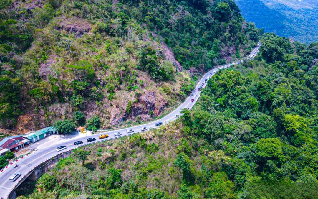 hình ảnh đèo Bảo Lộc Lâm Đồng nhìn từ góc rộng ở cửa ngõ Đại Lào