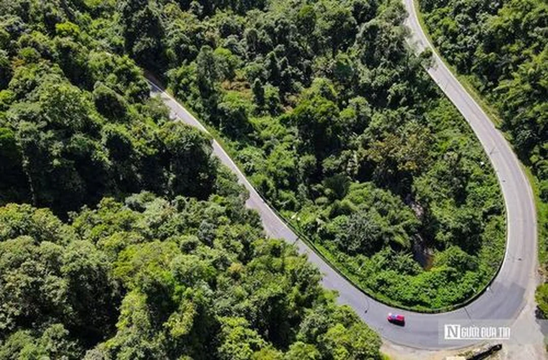 hình ảnh đèo Bảo Lộc Lâm Đồng với 108 khúc cua nhìn từ cao