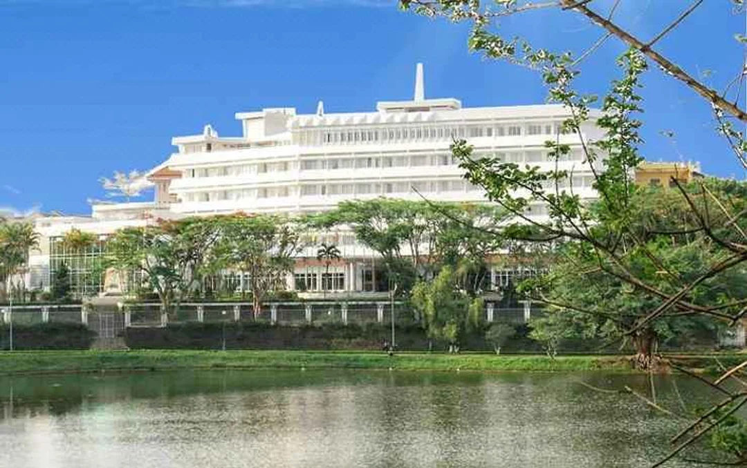 Mặt tiền và khu vực đón khách Seri Hotel khách sạn seri bảo lộc lâm đồng khu vực sảnh và mặt tiền