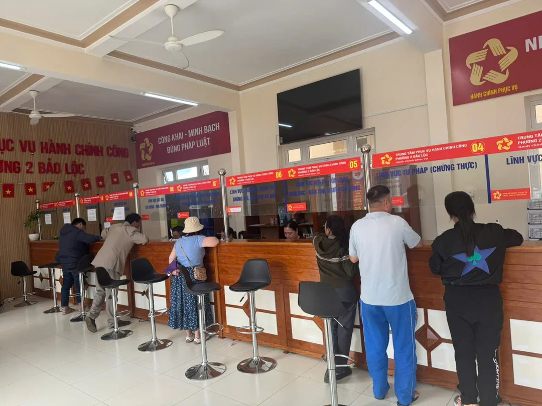 lộc phát bảo lộc lâm đồng tại quầy tiếp nhận hồ sơ Bảo Lộc