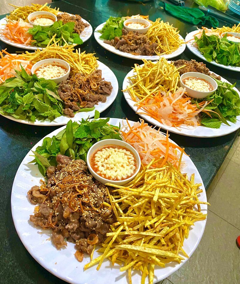 Nhà Hàng Chay Bảo Lộc: Ẩm Thực 5 Sao Giữa Không Gian Xanh Mát