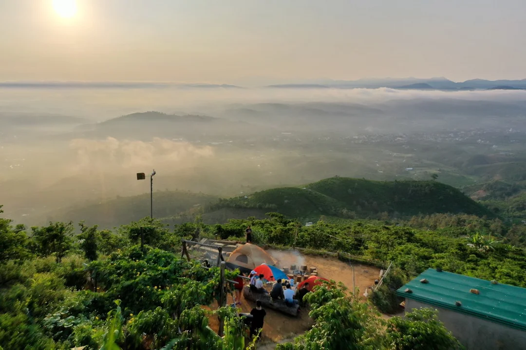 Núi Đại Bình Lộc Thành Bảo Lộc Lâm Đồng nhìn từ xa núi đại bình lộc thành bảo lộc lâm đồng nhìn từ xa
