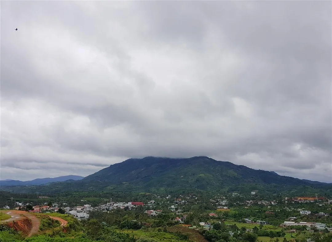 Tuyến trekking núi Đại Bình Lộc Thành Bảo Lộc Lâm Đồng núi đại bình lộc thành bảo lộc lâm đồng tuyến trekking
