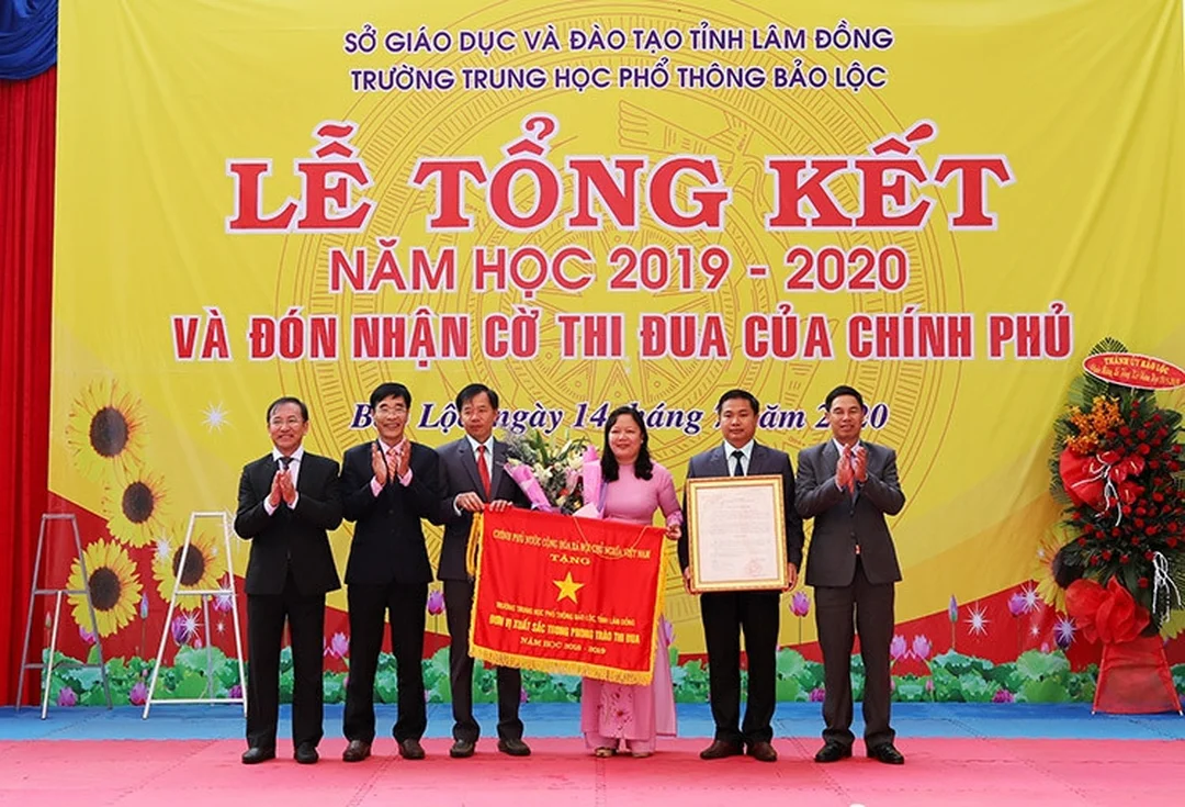 vnpt school bảo lộc lâm đồng và lớp học sử dụng dữ liệu điện tử